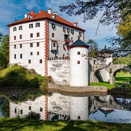 Cherry House - Cosy House - Ideal For Bear Watching, In The Neighborhood Of The Medieval Sneznik Castle Stari Trg pri Lozu 外观 照片